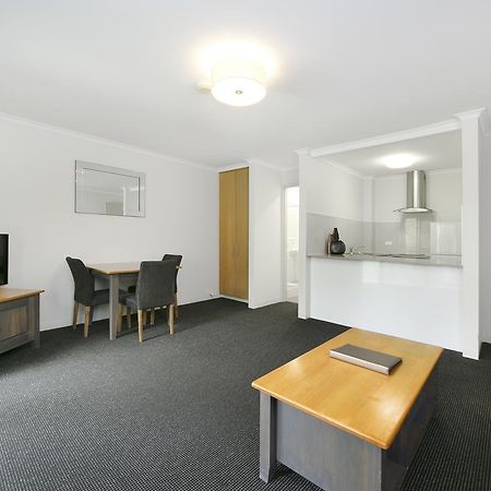 Mt Ommaney Hotel Apartments Brisbane Extérieur photo