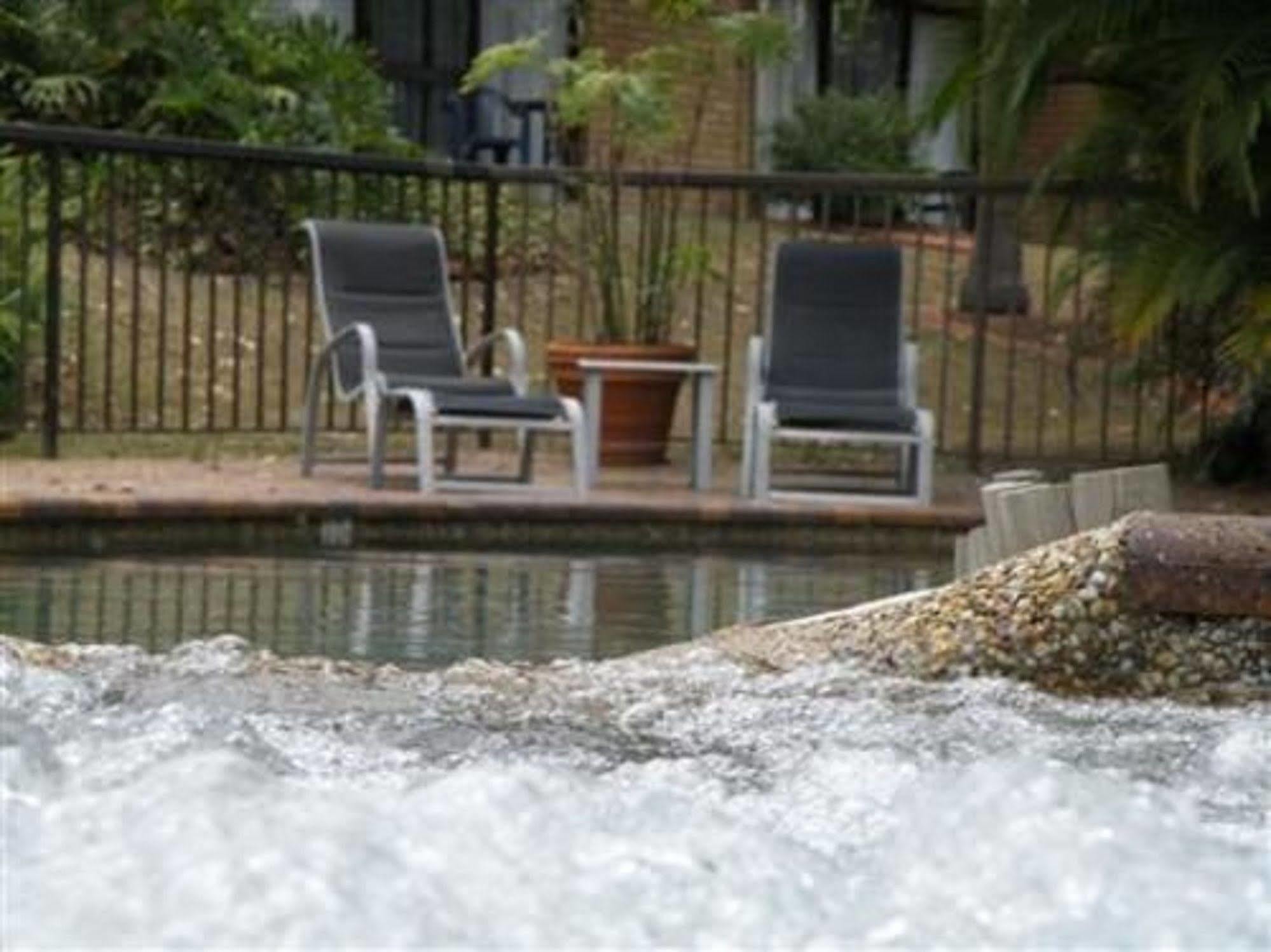 Mt Ommaney Hotel Apartments Brisbane Extérieur photo